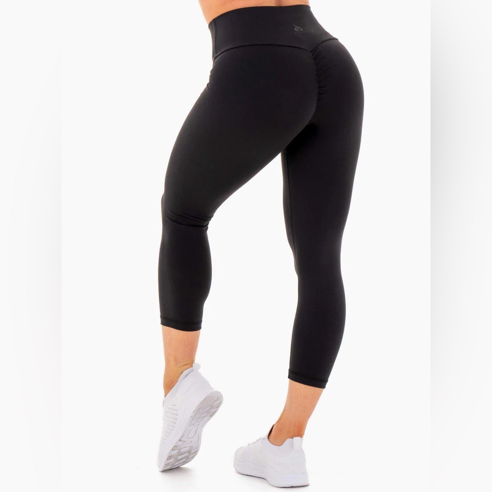 Ryderwear Motion High Waisted 7/8 Scrunch Bum Leggings - Black size M